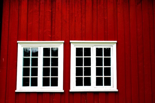 20151012-200_muses-Imatge_Windows_Molde_Norway_abstract_dailyshoot_Les_Haines_CC2.0_Attribution-Text_Punt_de_vista_Tere_SM